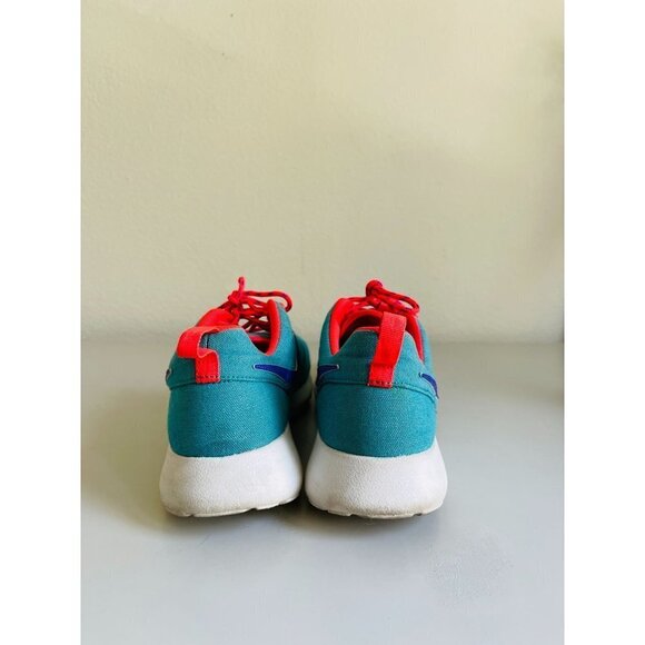 Nike Classic Color Block Sneakers - in excellent condition W 6.5 & Youth 6 - Picture 4 of 5